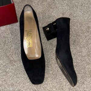 Gorgeous Salvador, Ferragamo, black suede shoes, size 6 1/2 AA